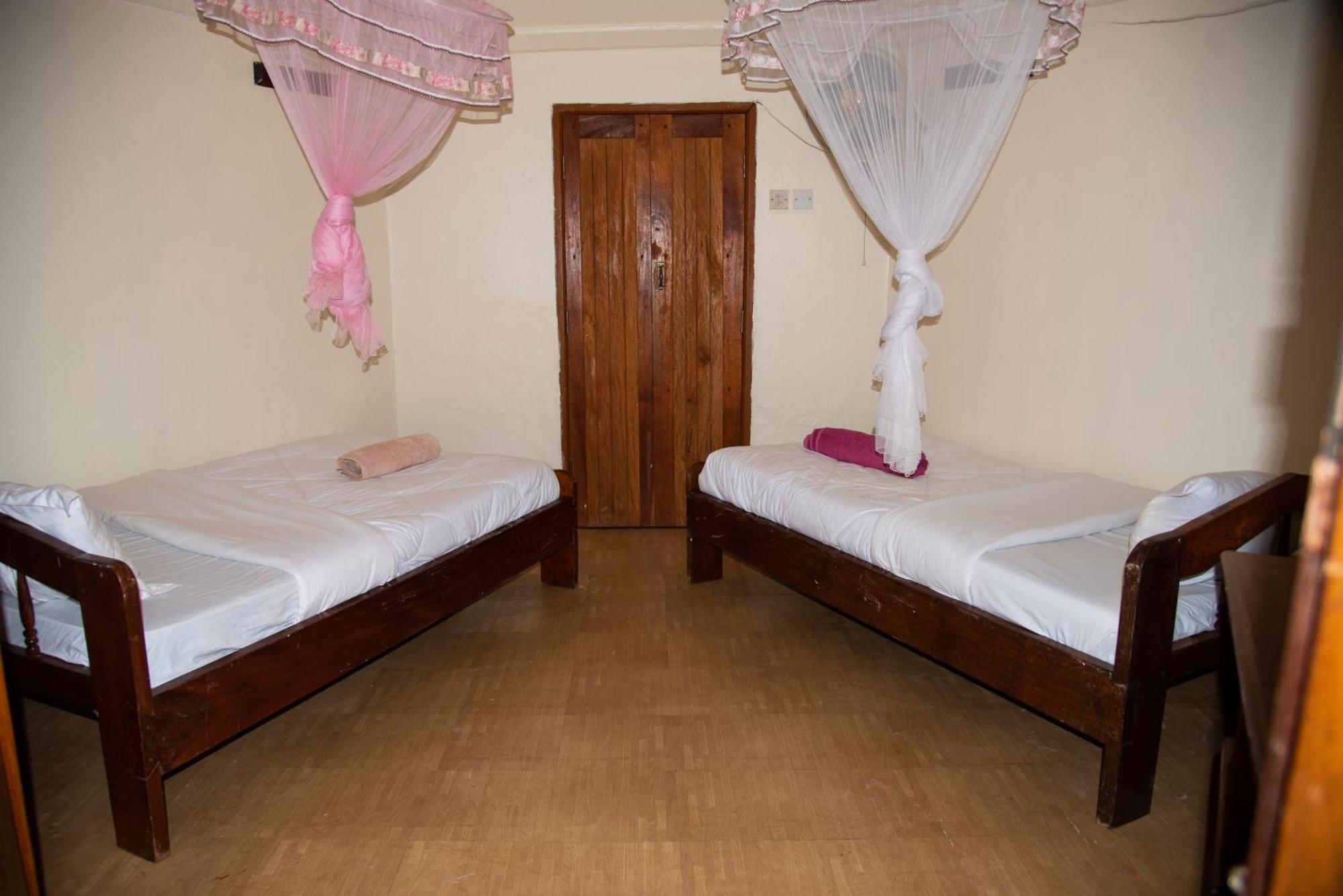 New Court View Hotel Masindi Εξωτερικό φωτογραφία